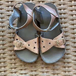 Saltwater by Hoy rose gold sandal toddler 9